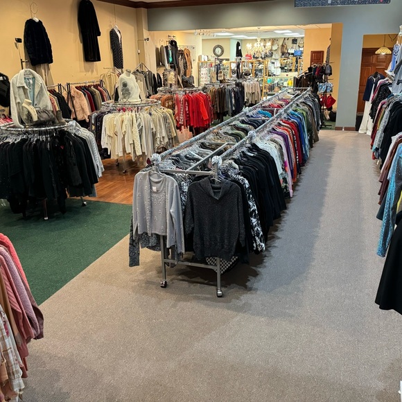 Meet your Posher, MeMe's Upscale Consignment Boutique - Picture 2 of 9